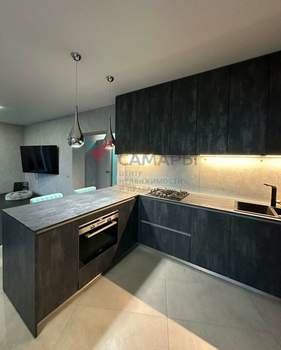 Дом 200м², 3-этажный, на длительный срок,