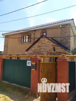 Дом 200м², 2-этажный, посуточно,