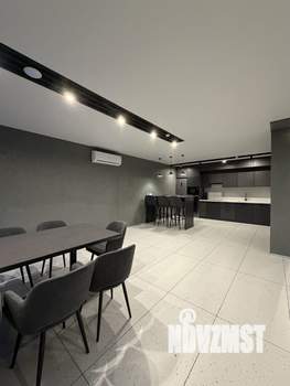 Дом 280м², 2-этажный, посуточно,