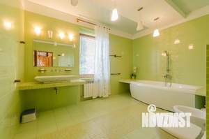 Дом 300м², 2-этажный, на длительный срок,