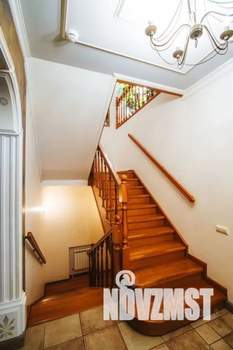 Дом 310м², 3-этажный, посуточно,