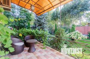 Дом 300м², 2-этажный, на длительный срок,