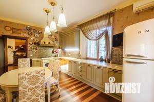 Дом 300м², 2-этажный, на длительный срок,