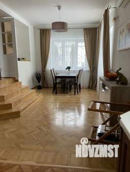 Коттедж 350м², 3-этажный, на длительный срок,