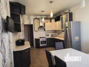 Дом 280м², 3-этажный, на длительный срок,