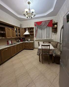 Дом 517м², 3-этажный, на длительный срок,