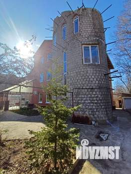 Дом 606м², 4-этажный, участок 12 сот.