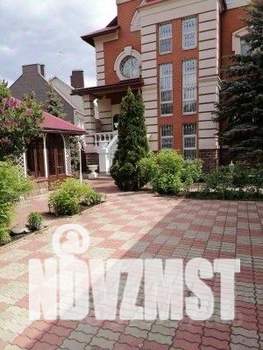 Коттедж 550м², 3-этажный, участок 8 сот.