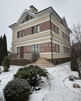 Дом 421м², 4-этажный, участок 8 сот.