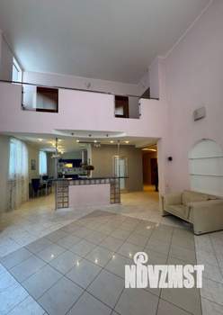 Дом 385м², 3-этажный, участок 5 сот.