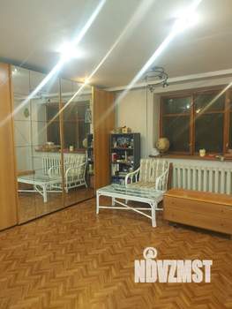 Таунхаус 166м², 3-этажный, участок 3 сот.