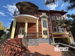 Коттедж 514м², 3-этажный, участок 10 сот.