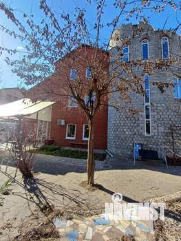 Дом 606м², 4-этажный, участок 12 сот.