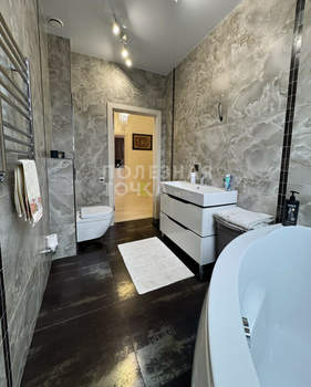 Дом 300м², 3-этажный, участок 7 сот.