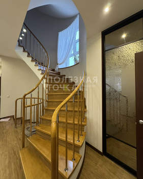 Дом 421м², 4-этажный, участок 8 сот.