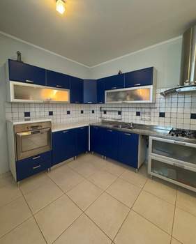 Дом 385м², 3-этажный, участок 5 сот.