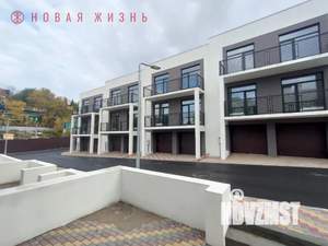 Таунхаус 373м², 3-этажный, участок 2 сот.