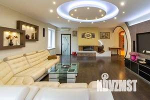 Коттедж 692м², 3-этажный, участок 9 сот.