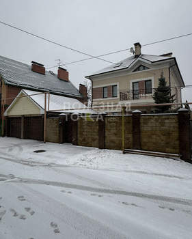 Дом 421м², 4-этажный, участок 8 сот.