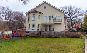 Дом 692м², 3-этажный, участок 9 сот.