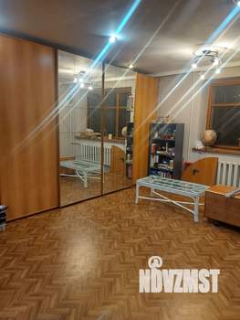 Таунхаус 166м², 3-этажный, участок 3 сот.