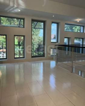 Дом 600м², 2-этажный, участок 33 сот.