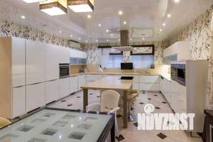 Коттедж 692м², 3-этажный, участок 9 сот.