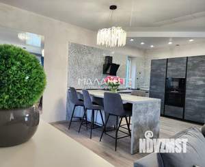 Коттедж 177м², 3-этажный, участок 4 сот.