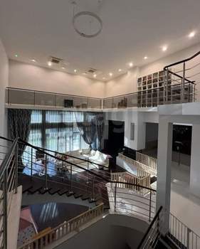 Дом 600м², 2-этажный, участок 33 сот.