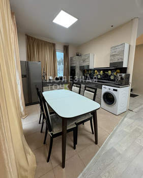 Дом 300м², 3-этажный, участок 7 сот.