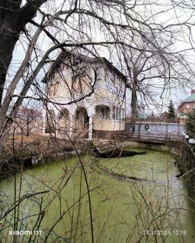 Дом 280м², 3-этажный, участок 6 сот.