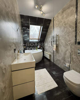 Дом 300м², 3-этажный, участок 7 сот.