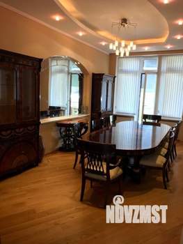 Дом 900м², 5-этажный, участок 5 сот.