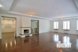 Коттедж 450м², 3-этажный, участок 12 сот.