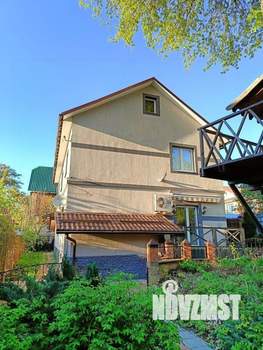 Коттедж 250м², 2-этажный, участок 5 сот.