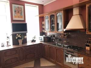 Дом 900м², 5-этажный, участок 5 сот.