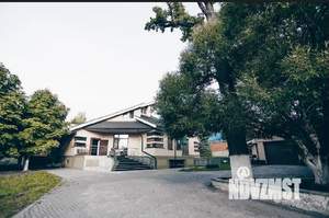 Коттедж 690м², 3-этажный, участок 20 сот.