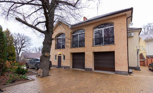 Дом 692м², 3-этажный, участок 9 сот.