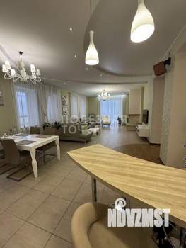 Дом 421м², 4-этажный, участок 8 сот.