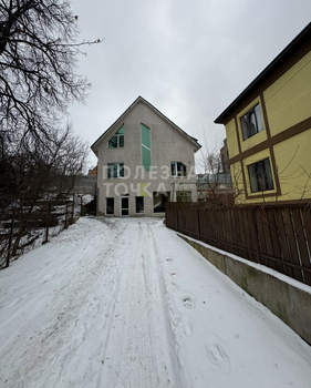 Дом 300м², 3-этажный, участок 7 сот.