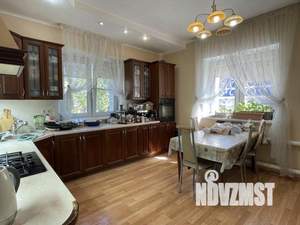 Дом 258м², 2-этажный, участок 5 сот.