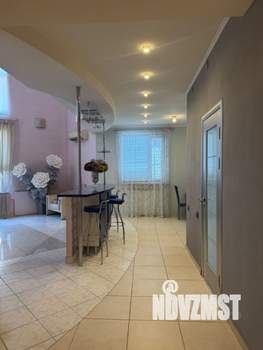 Дом 385м², 3-этажный, участок 5 сот.