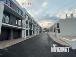 Таунхаус 373м², 3-этажный, участок 2 сот.