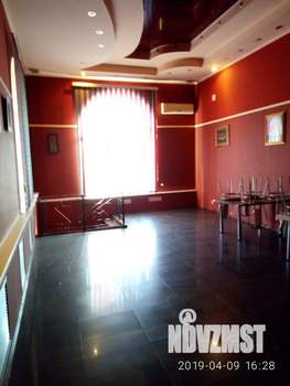 Коттедж 570м², 2-этажный, участок 12 сот.