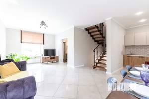 Дом 180м&sup2;, 3-этажный, посуточно, 