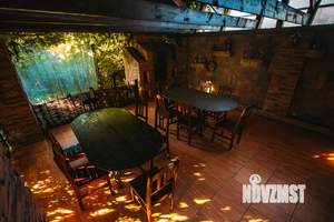 Дом 450м&sup2;, 2-этажный, посуточно, 