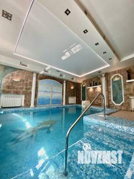 Дом 450м&sup2;, 2-этажный, посуточно, 