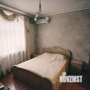 Дом 300м², 2-этажный, посуточно, 