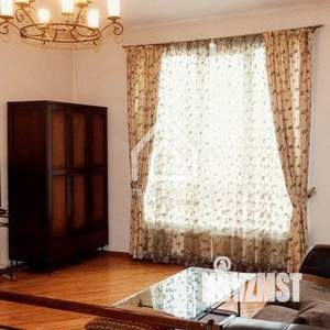 Дом 350м², 2-этажный, посуточно, 