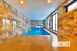 Дом 250м&sup2;, 2-этажный, посуточно, 